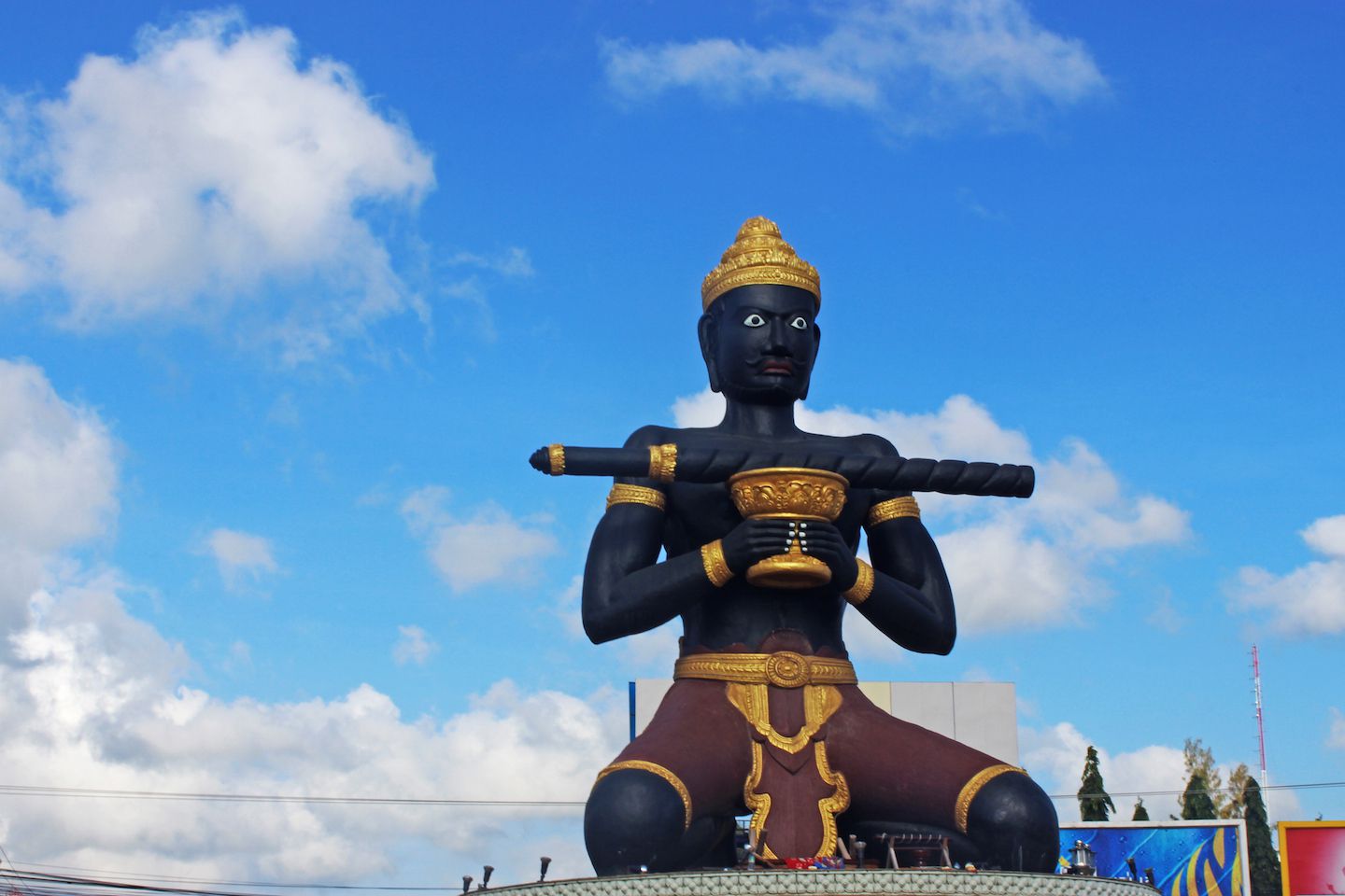 Experience Battambang’s history with guided tours